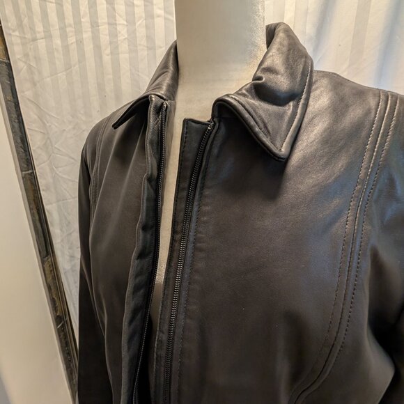 Danier Leather Women's Coat EUC - Picture 5 of 8